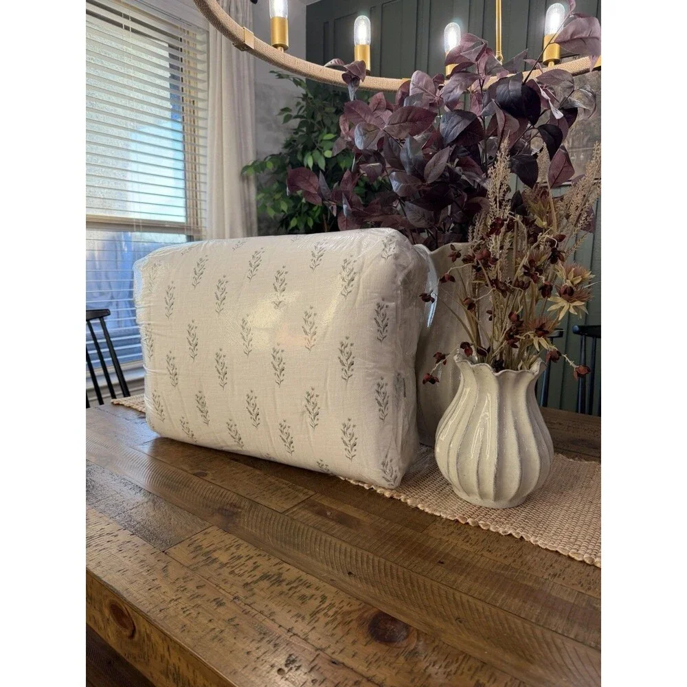 Queen Lofty Cotton Slub Wood Block Floral Quilt WhiteThreshold Studio McGee
